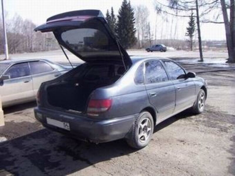 トヨタ コロナSF タイプI(AT_1.8)