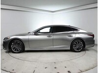 レクサス LS 500“エクゼグティブ”(AT_3.5)