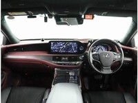 レクサス LS 500“エクゼグティブ”(AT_3.5)