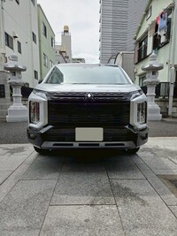 三菱 デリカD:5 シャモニー(電動サイドステップ装着車)_8人乗り_4WD(AT_2.3)