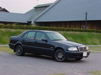 メルセデス・ベンツ Cクラス セダン C200_RHD(セダン_AT)