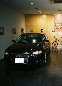 アウディ A4 （セダン） 1.8T_RHD(CVT_1.8)