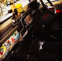 トヨタ ランドクルーザー70 STD_4WD(MT_3.5ディーゼル)