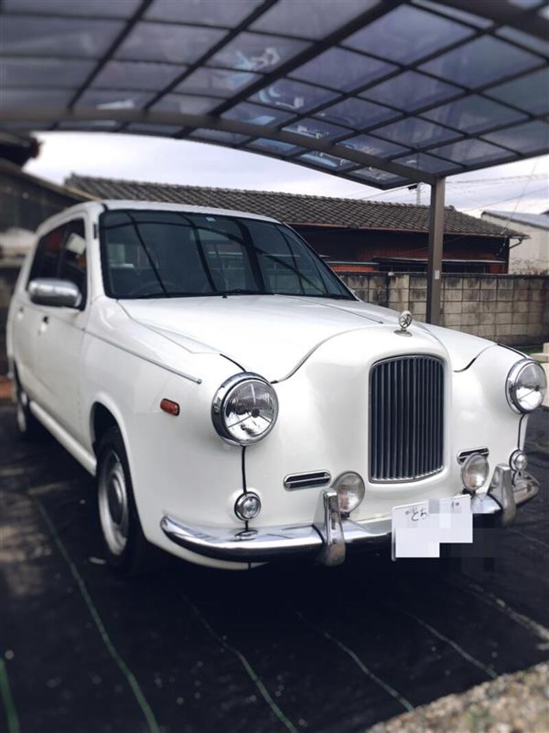 光岡 ユーガ ロイヤル(AT)