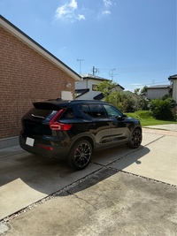 ボルボ EX40 ウルトラ シングルモーター ブラックエディション_RHD