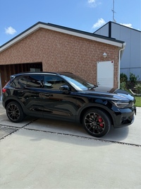 ボルボ EX40 ウルトラ シングルモーター ブラックエディション_RHD