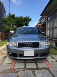 アウディ A4 （セダン）