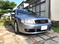 アウディ A4 （セダン）