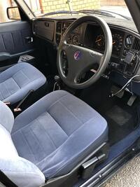サーブ 900 セダン
