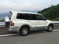三菱 パジェロ EXCEED-II_MMCSレス仕様_4WD(5ドア_AT_3.5)