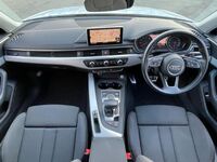 アウディ A4 （セダン） 1.4 TFSI スポーツ_RHD(AT_1.4)
