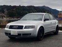 アウディ A4 （セダン）