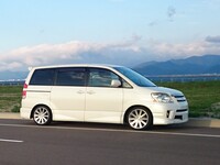 トヨタ ノア S_4WD(AT_2.0)