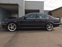 BMW 5シリーズ セダン 528i_RHD(AT_2.8)