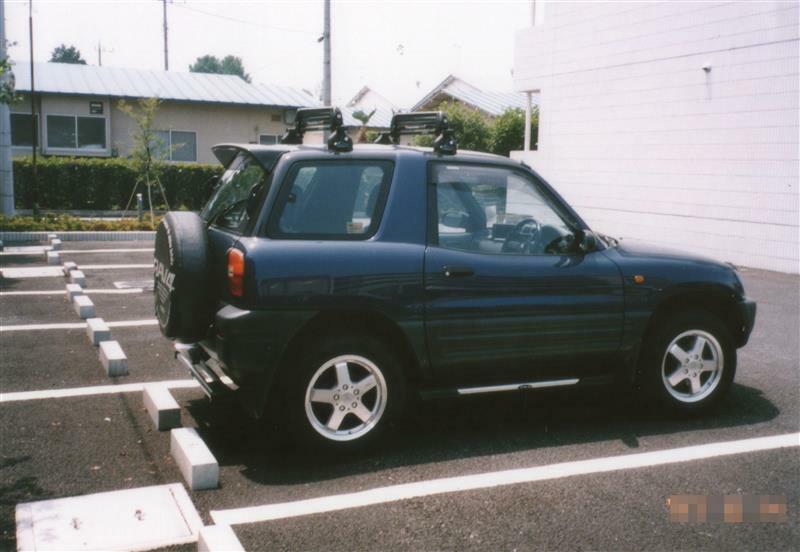 トヨタ RAV4 J 標準車_4WD(3ドア_AT_2.0)