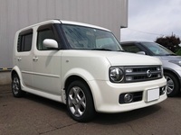日産 キューブ 14RS FOUR_4WD(AT_1.4)