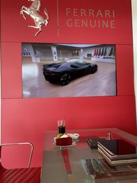 フェラーリ SF90ストラダーレ