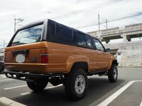 トヨタ ハイラックスサーフ SR_4WD(3ドア_MT_2.0)