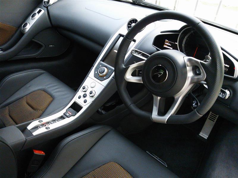 マクラーレン MP4-12C