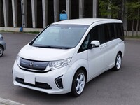 ホンダ ステップワゴン G ホンダセンシング_4WD(CVT_1.5)