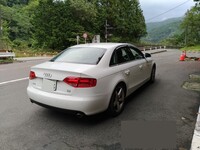 アウディ A4 （セダン） 3.2 FSI クワトロ_4WD_RHD(AT_3.2)