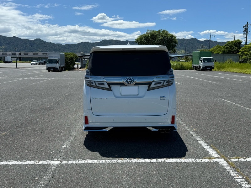トヨタ ヴェルファイアハイブリッド ハイブリッド ZR“Gエディション”_7人乗り_4WD(CVT_2.5)