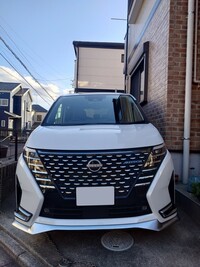 日産 セレナ オーテック(CVT_2.0)