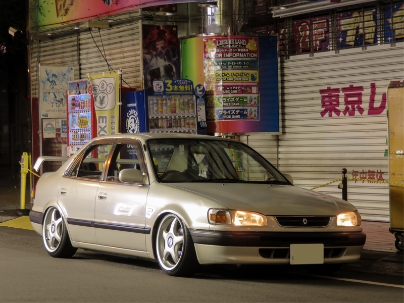 トヨタ カローラ XE-saloon(MT_1.3)