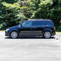 フォルクスワーゲン ゴルフトゥーラン TSI Hightline_RHD(AT1.4)