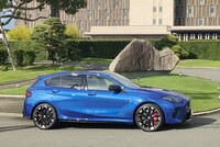 BMW 1シリーズ ハッチバック M135i xドライブ_RHD_4WD(AT_2.0)