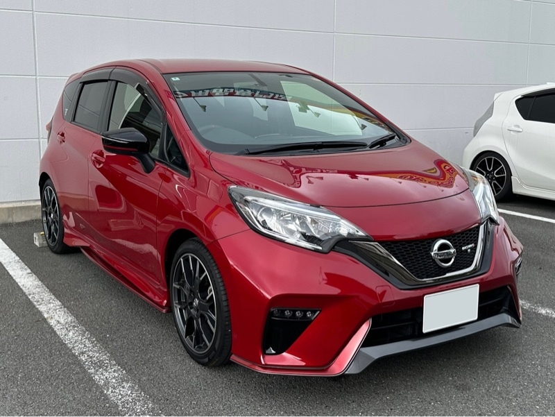 日産 ノート ニスモ S(MT_1.6)