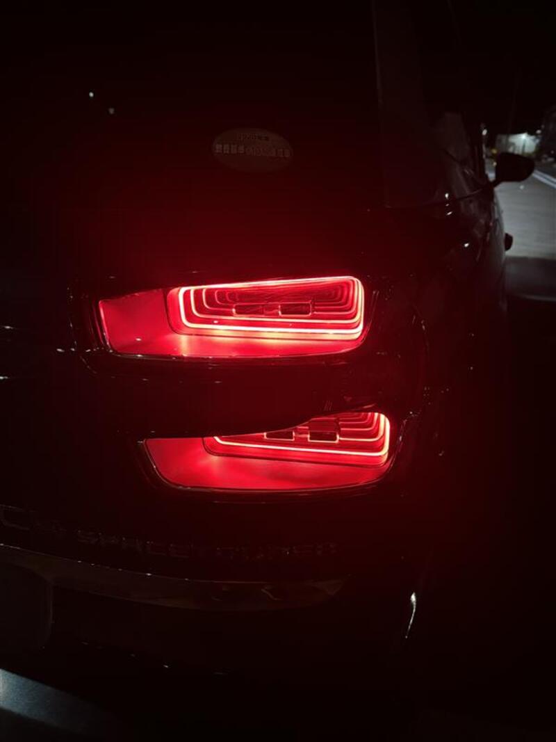 シトロエン グランドC4スペースツアラー シャイン ブルーHDi_RHD(EAT_2.0)