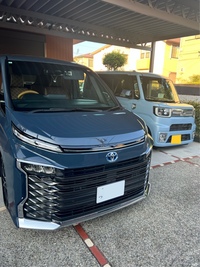 トヨタ ヴォクシー ハイブリッド S-Z_7人乗り(CVT_1.8_ハイブリッド)