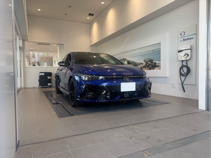フォルクスワーゲン ゴルフ R R ブラックエディション_RHD_4WD(DSG_2.0)