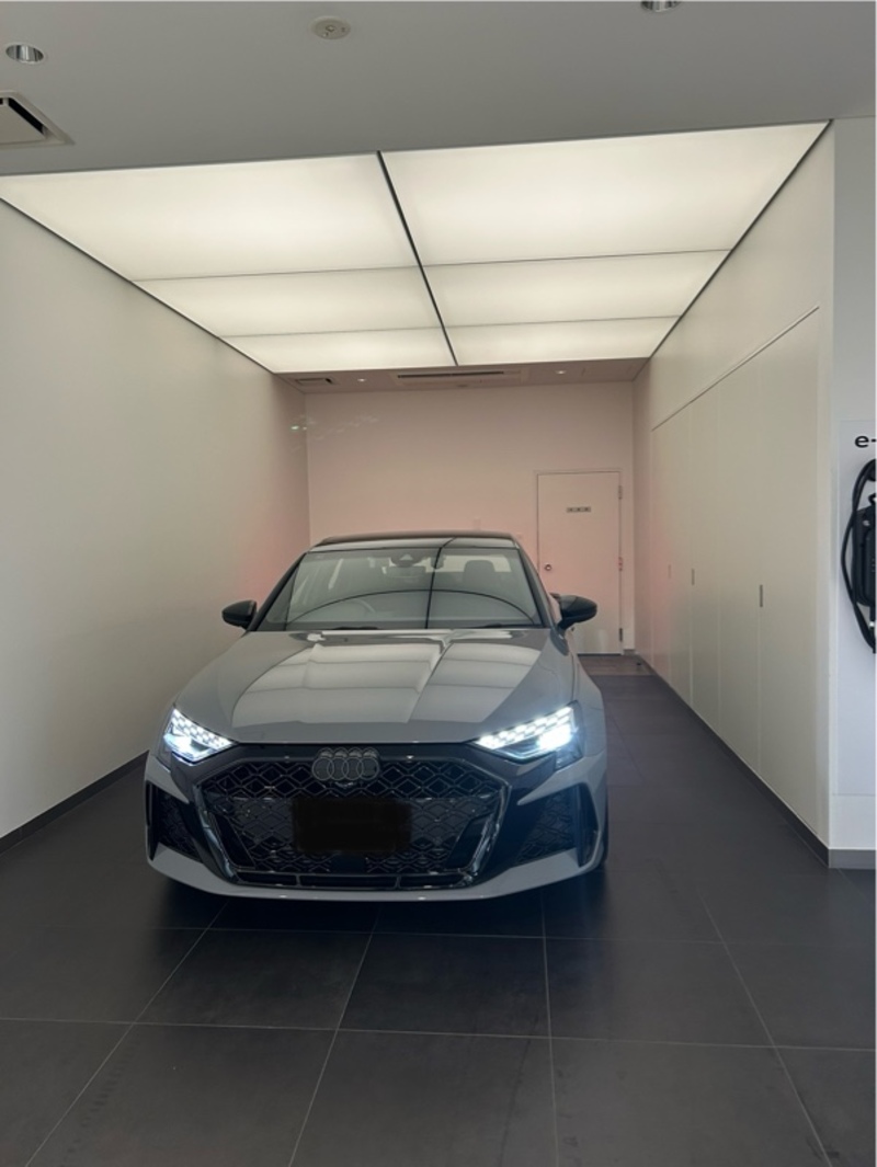 アウディ RS3 （セダン） RS3 セダン_RHD_4WD(AT_2.5)