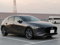 マツダ MAZDA3 ファストバック 15S ツーリング(AT_1.5)
