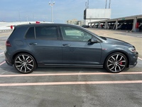 フォルクスワーゲン ゴルフ (ハッチバック) GTI パフォーマンス_RHD(DSG_2.0)