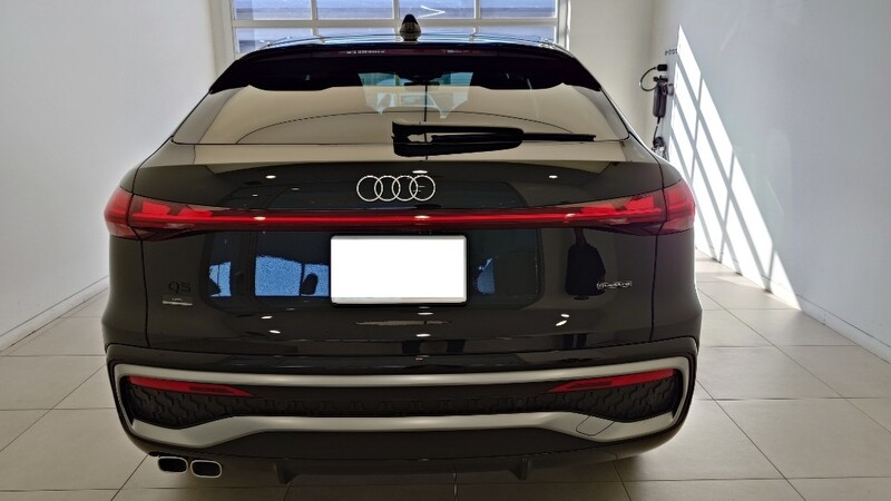 アウディ Q5 スポーツバック TDI クワトロ 150KW アドバンスト_RHD_4WD(Sトロニック_2.0)