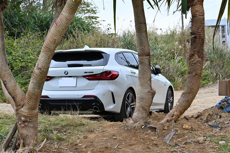 BMW 1シリーズ ハッチバック M135i xドライブ_RHD_4WD(AT_2.0)
