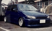 フォルクスワーゲン ポロ 標準車_RHD(3ドア_MT_1.6)