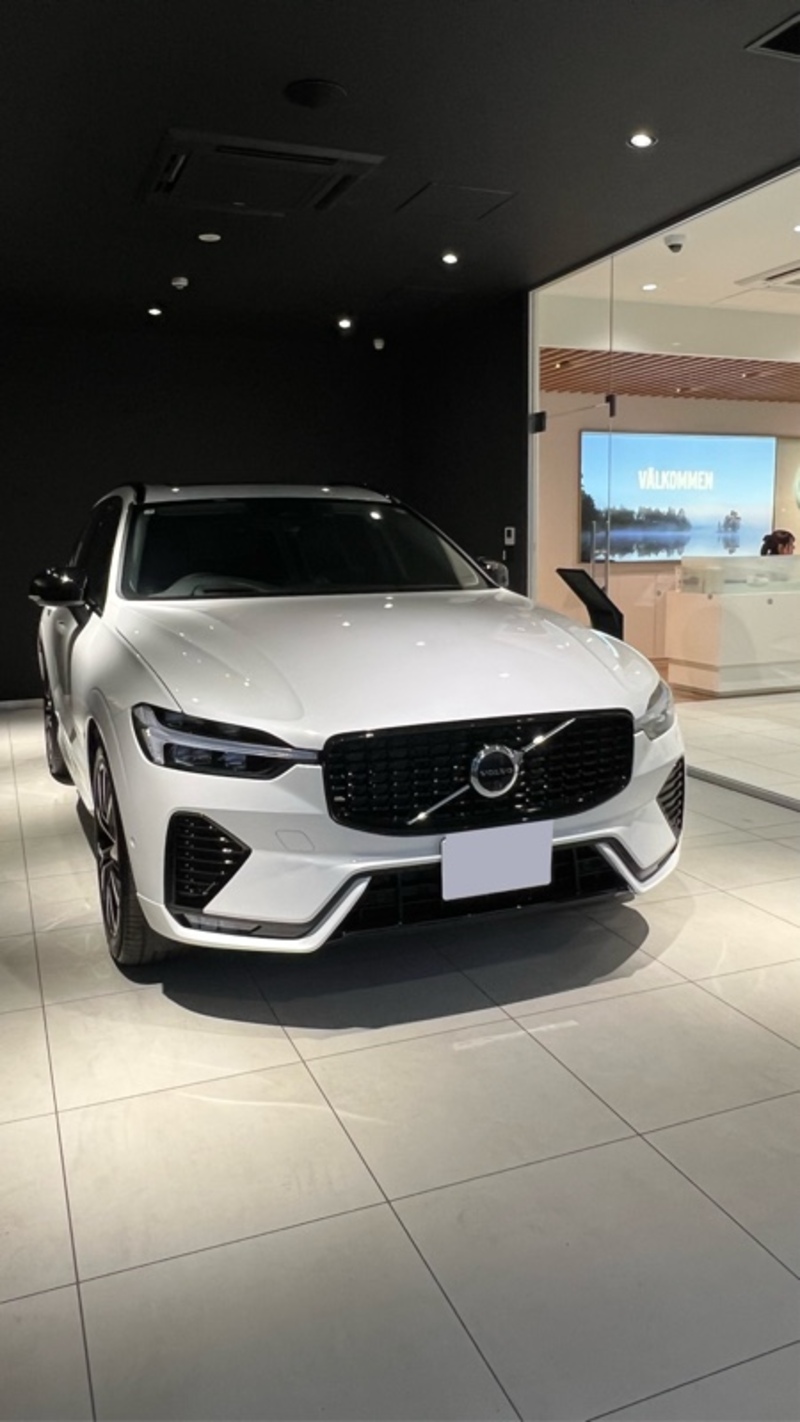 ボルボ XC60 ウルトラ B5 AWD_RHD_AWD(AT_2.0)
