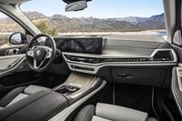 BMW X7 xドライブ40d エクセレンス_RHD_4WD(AT_3.0)