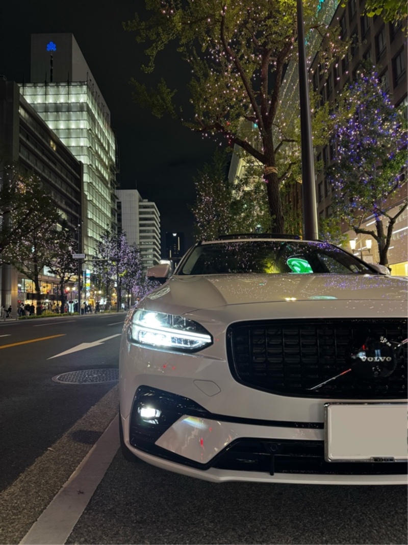 ボルボ V90 アルティメット B5_RHD(DCT_2.0)
