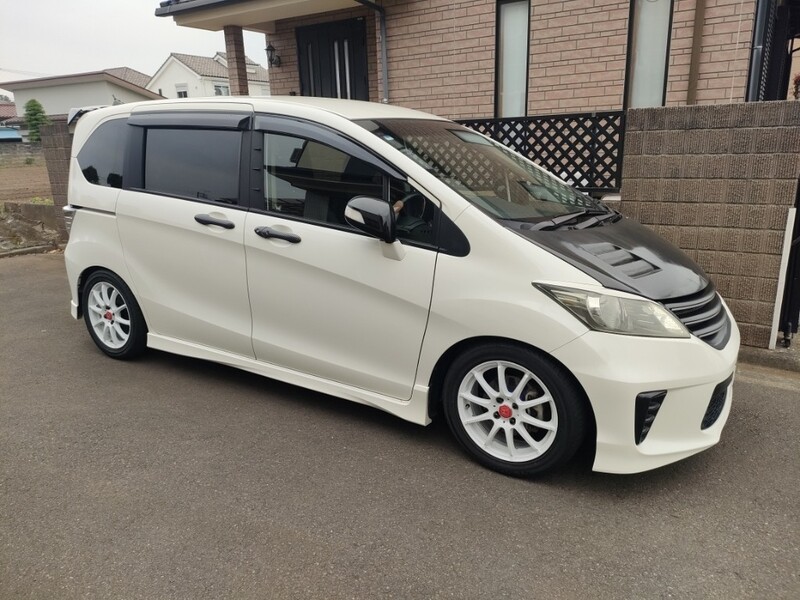 ホンダ フリード Gエアロ_6人乗り(CVT_1.5)