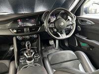 アルファロメオ ジュリア 2.0 ターボ エディツィオーネ エストレマ_RHD(AT_2.0)