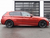 BMW 1シリーズ ハッチバック 118i Mスポーツ エディションシャドウ_RHD(AT_1.5)