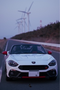 アバルト 124スパイダー