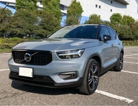 ボルボ XC40 B4 AWD Rデザイン_RHD_AWD(DCT_2.0)