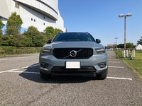 ボルボ XC40 B4 AWD Rデザイン_RHD_AWD(DCT_2.0)