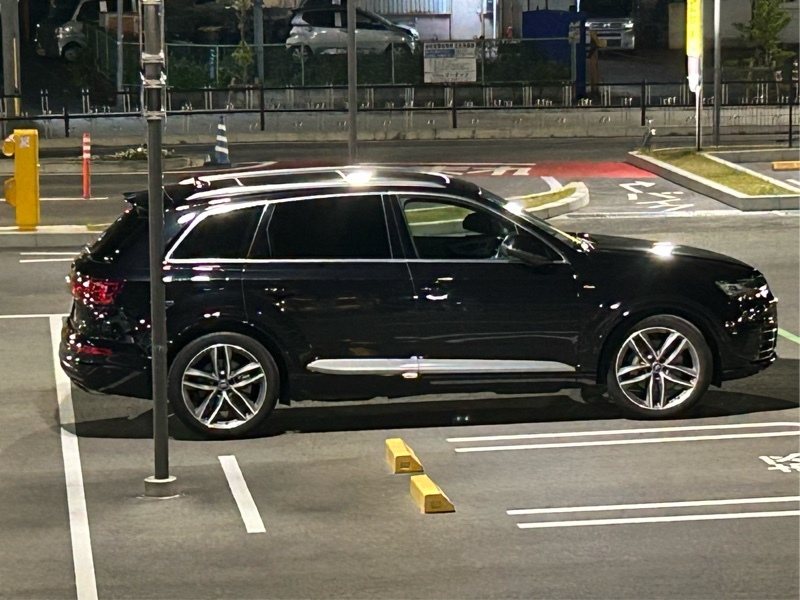 アウディ Q7 3.0 TFSI クワトロ_アダプティブエアサスペンション仕様_RHD_4WD(AT_3.0)